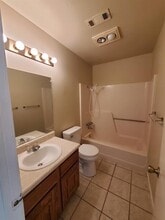 725 N Beverly Ln in Rogers, AR - Building Photo - Building Photo