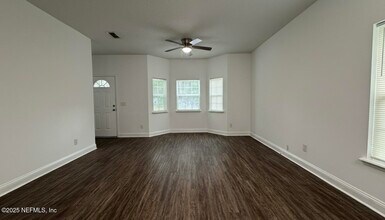 6625 Osceola St in Jacksonville, FL - Building Photo - Building Photo