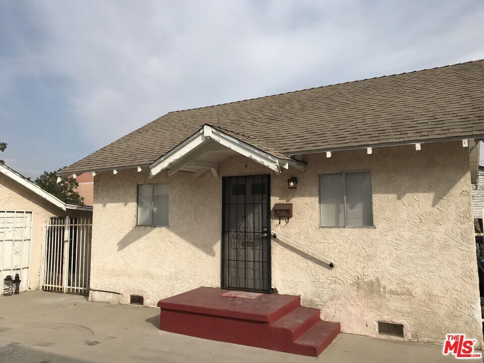 335 E Regent St in Inglewood, CA - Building Photo
