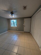2228 Sandpiper St in Tallahassee, FL - Foto de edificio - Building Photo