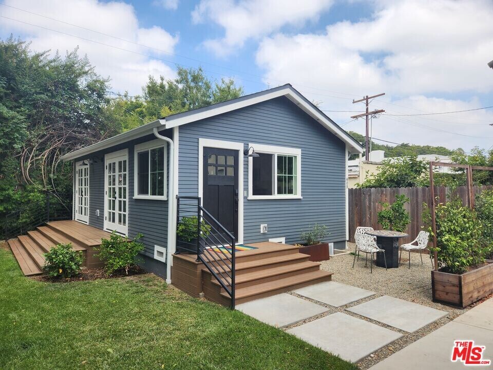 605 S Orange Dr in Los Angeles, CA - Foto de edificio