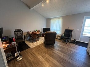 25078 Bear Line Rd in Chatham, ON - Building Photo - Building Photo