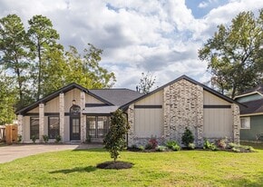 2826 Creek Manor Dr in Humble, TX - Building Photo