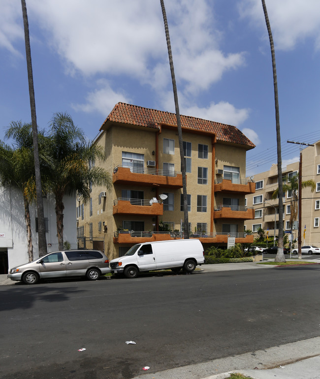 Villa Cortina Apartments in Los Angeles, CA - Foto de edificio - Building Photo