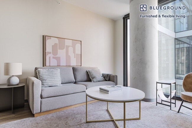 513 S Damen Ave in Chicago, IL - Building Photo - Building Photo