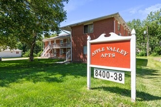 Apple Valley in Overland Park, KS - Building Photo - Building Photo