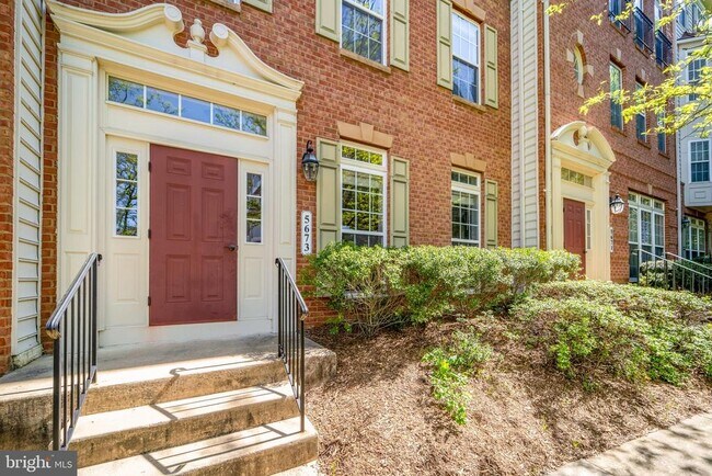 5673 Harrington Falls Ln in Alexandria, VA - Building Photo - Building Photo
