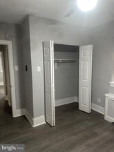 215 W Walnut Ln in Philadelphia, PA - Foto de edificio - Building Photo