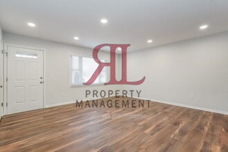 1869 Drew Ave in Columbus, OH - Foto de edificio - Building Photo