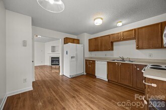 2011 Chadwell Ct in Waxhaw, NC - Building Photo - Building Photo