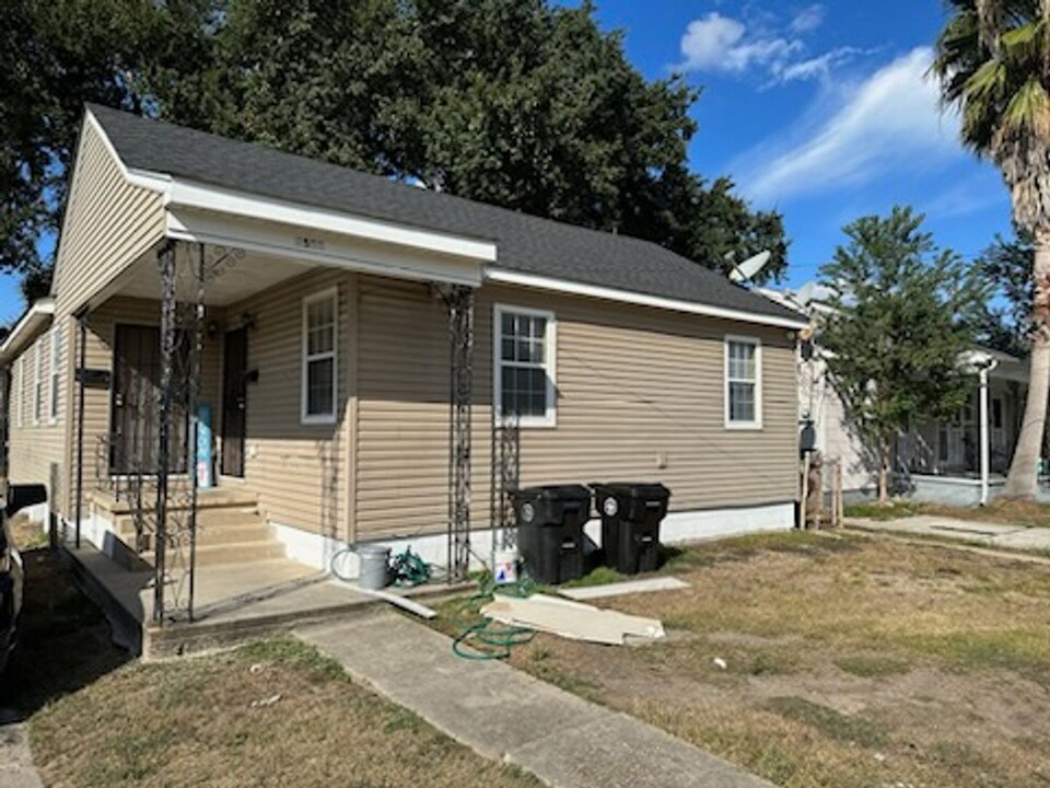 5522 Wilton Dr in New Orleans, LA - Building Photo