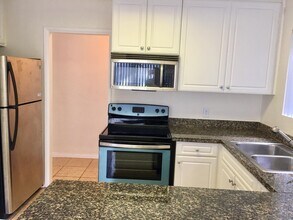 17147 W Bernardo Dr in San Diego, CA - Building Photo - Building Photo