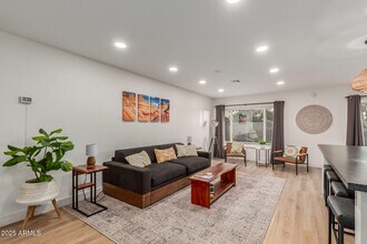 5253 E Beck Ln in Scottsdale, AZ - Building Photo - Building Photo