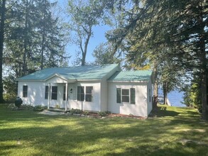 420 Maquam Shore Rd in Swanton, VT - Building Photo - Building Photo