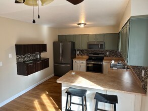 6541 Noble St in Colorado Springs, CO - Foto de edificio - Building Photo