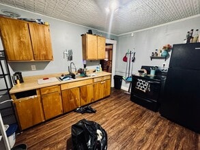 64 Summer St in Newport, NH - Building Photo - Building Photo