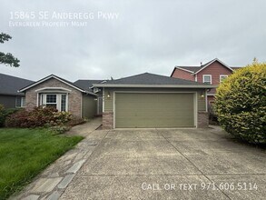 15845 SE Anderegg Pkwy in Damascus, OR - Building Photo - Building Photo