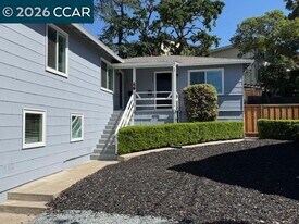 1500 Carmel Dr in Walnut Creek, CA - Building Photo