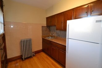 6326 N Artesian Ave, Unit 3R in Chicago, IL - Building Photo - Building Photo