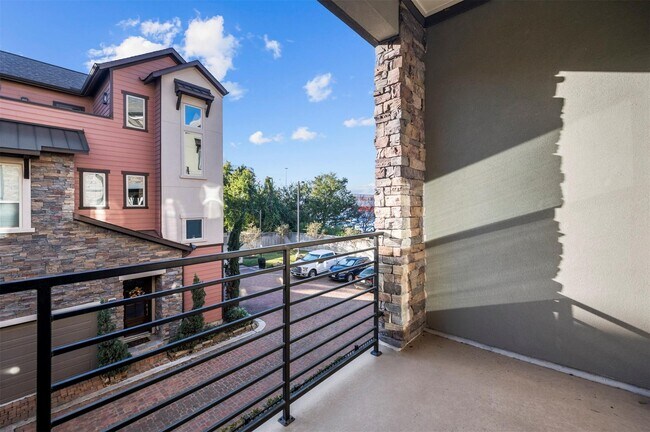 property at 2651 Fountain Key Blvd