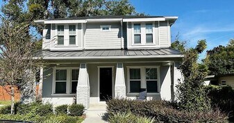 1437 Dann St in Orlando, FL - Building Photo