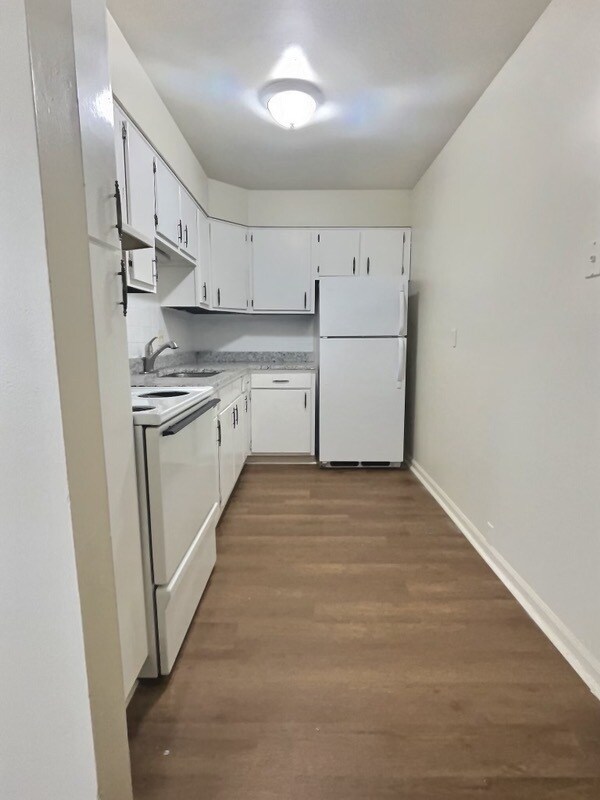 East Pointe Apartments in Dayton, OH - Building Photo - Building Photo