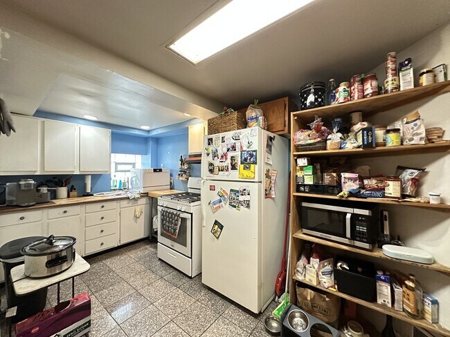 2341 N Leavitt St in Chicago, IL - Building Photo - Building Photo