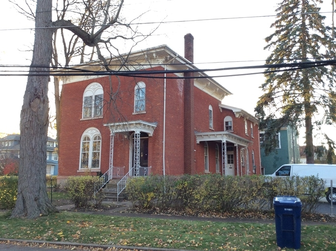 210 Locust St in Lockport, NY - Building Photo