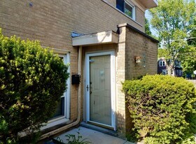 1056 Des Plaines Ave in Forest Park, IL - Building Photo
