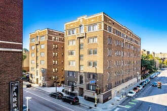 The Buckingham Apartments in Minneapolis, MN - Foto de edificio - Building Photo