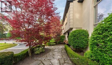 126 Babcombe Dr in Markham, ON - Building Photo - Building Photo