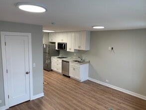 1356 Shermer Rd in Northbrook, IL - Building Photo - Building Photo