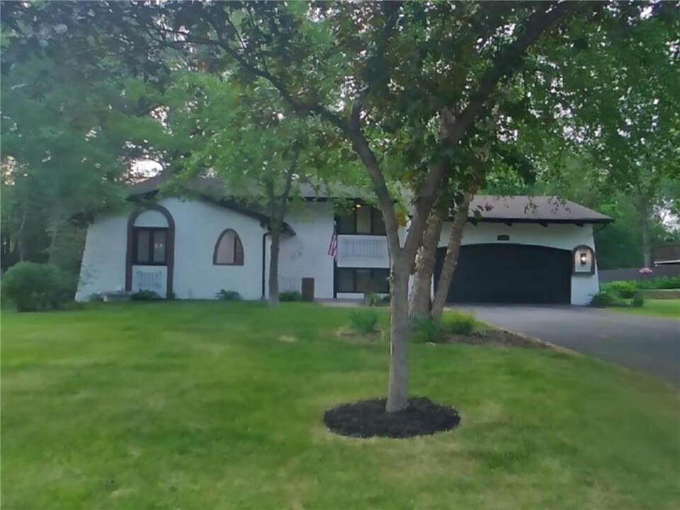 12911 Overlook Rd in Dayton, MN - Building Photo