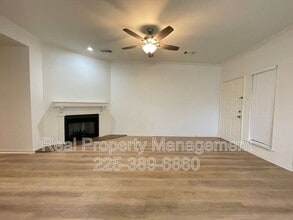 5084 Cumberland Cove Dr in Baton Rouge, LA - Building Photo - Building Photo