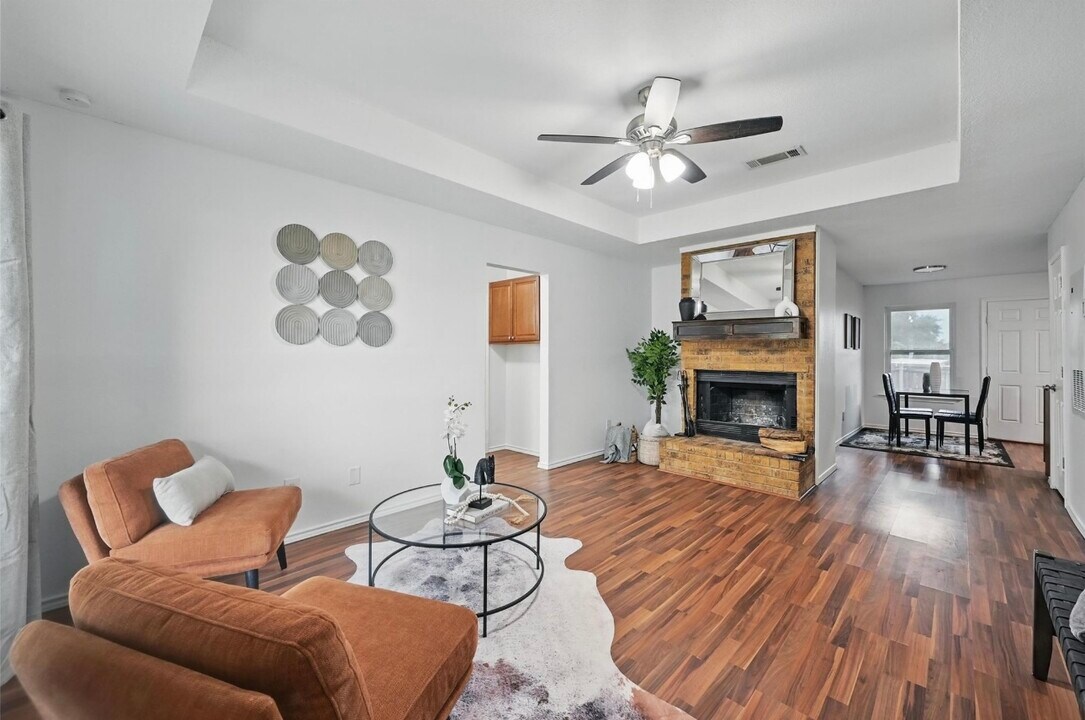 513 Signal Hill Ct S in Fort Worth, TX - Building Photo