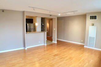 440 N Wabash Ave, Unit 2903 in Chicago, IL - Building Photo - Building Photo