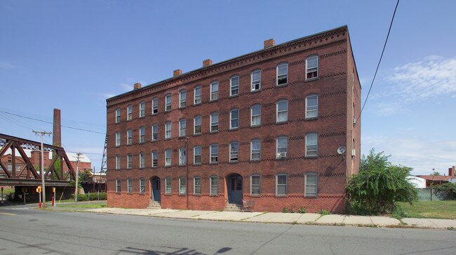 Lyman Street Apartments in Holyoke, MA - Building Photo - Building Photo