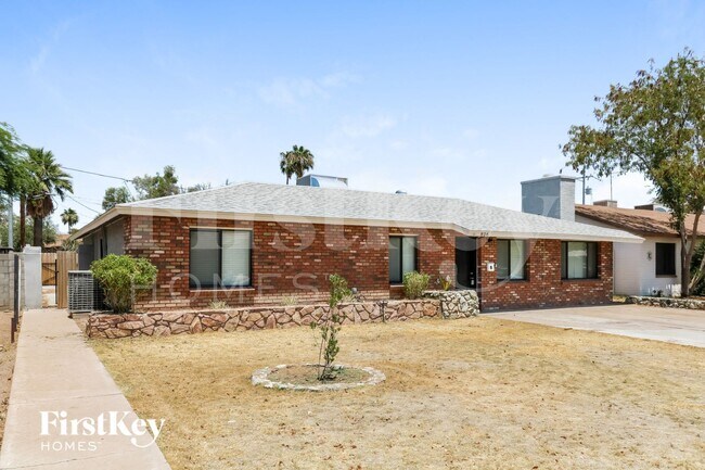 806 E El Caminito Dr in Phoenix, AZ - Building Photo - Building Photo