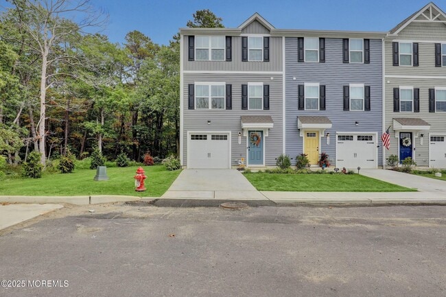 1001 Cyprus Ct in Forked River, NJ - Building Photo - Building Photo