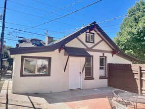 1575 N Gaylord St, Unit 5 in Denver, CO - Building Photo - Building Photo