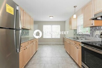 10345 Prince Dr in Jennings, MO - Building Photo - Building Photo