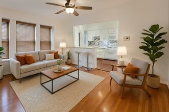 6023 Waterman Blvd, Unit 1W in St. Louis, MO - Building Photo - Building Photo
