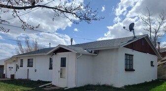 1308 High St, Unit A in Rawlins, WY - Building Photo