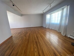 732 3rd St in Ronkonkoma, NY - Building Photo - Building Photo