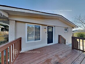 2996 Horse Shoe Dr in Atlanta, GA - Foto de edificio - Building Photo