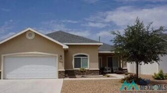 1512 Champ Clark Ct in Artesia, NM - Building Photo