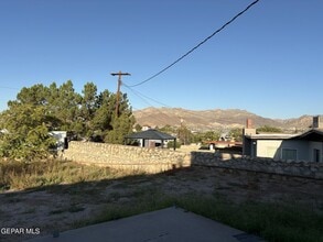 1905 St Johns Dr in El Paso, TX - Building Photo - Building Photo