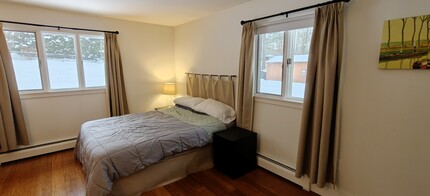 196 W Ridge Ter, Unit Upper Room in Rutland, VT - Foto de edificio - Building Photo