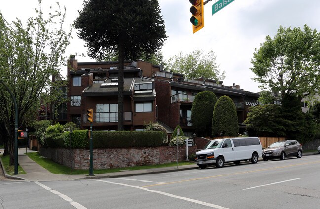 Spinaker in Vancouver, BC - Building Photo - Primary Photo