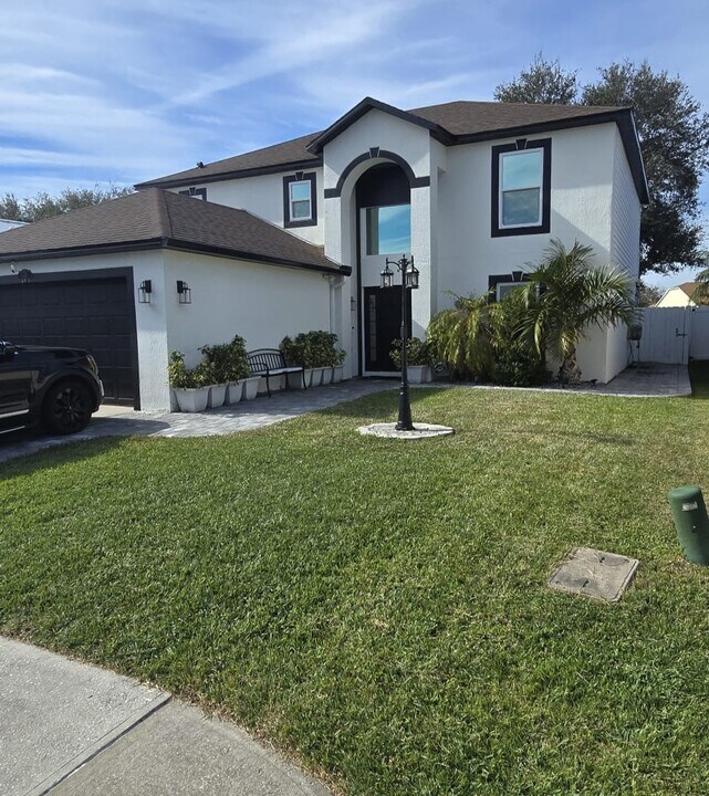 2430 Canopy Dr in Melbourne, FL - Building Photo